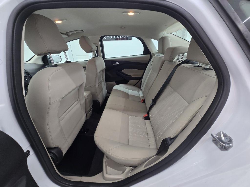 Ford Focus SE Sedan 2017