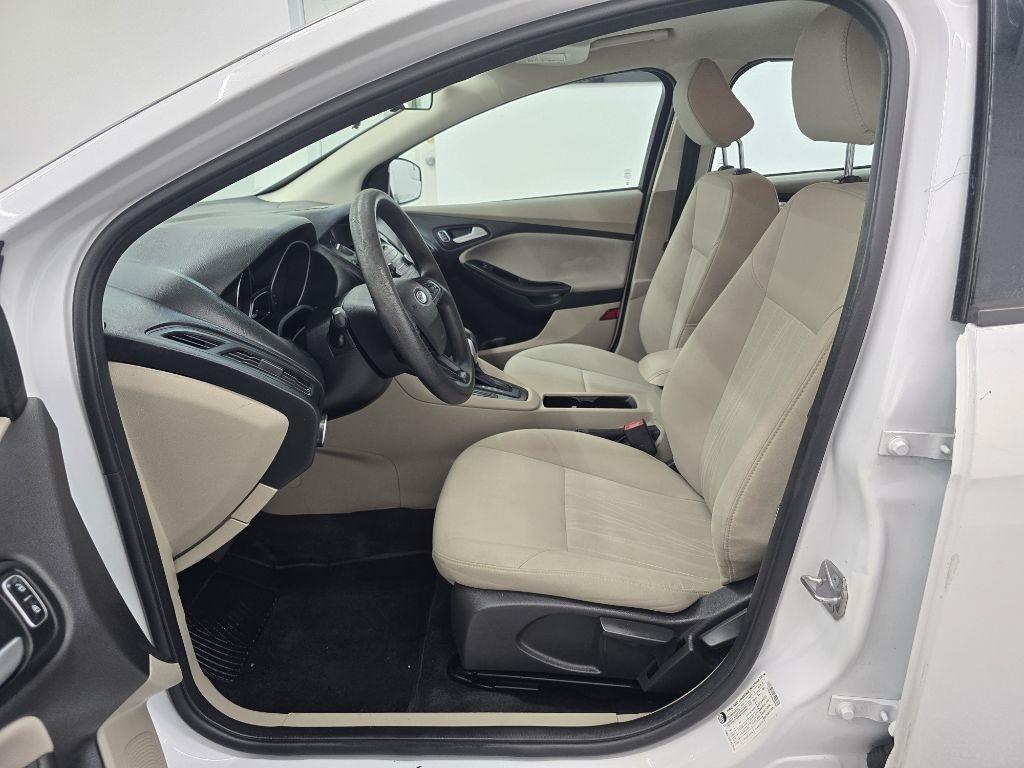 Ford Focus SE Sedan 2017