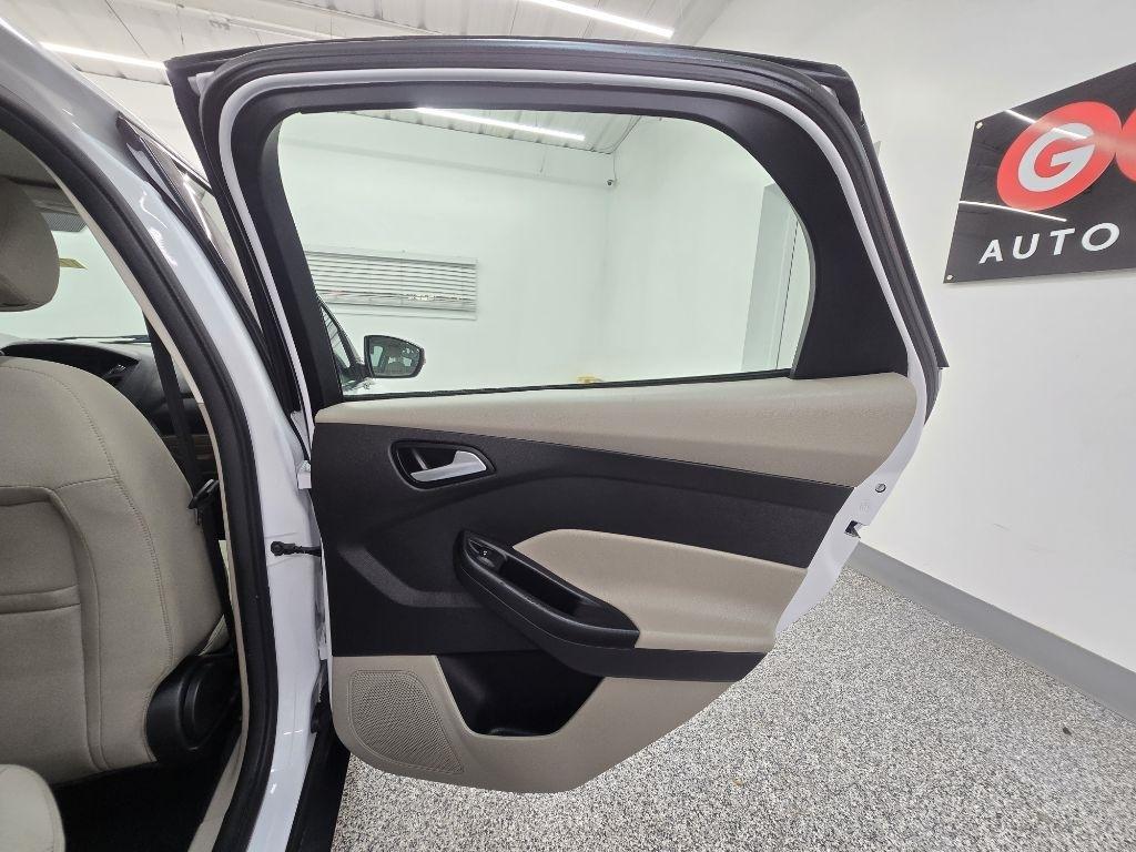 Ford Focus SE Sedan 2017