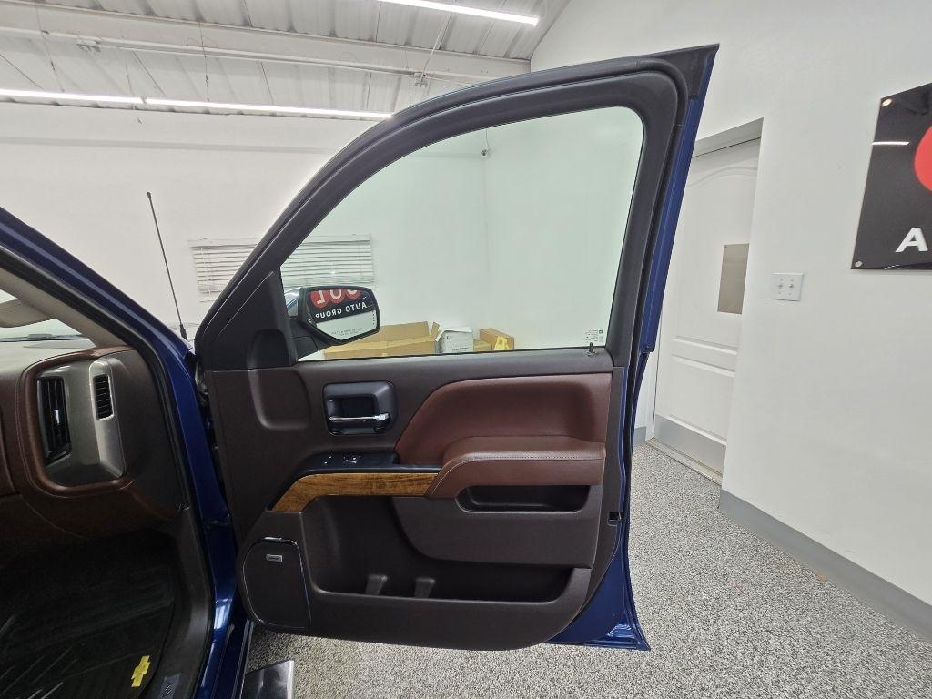 Chevrolet Silverado 1500 High Country Crew Cab 4WD 2015