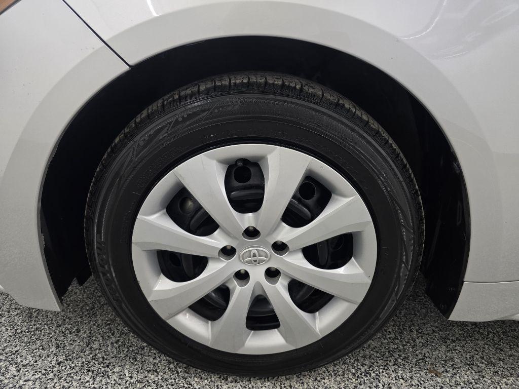 Toyota Corolla LE 2022