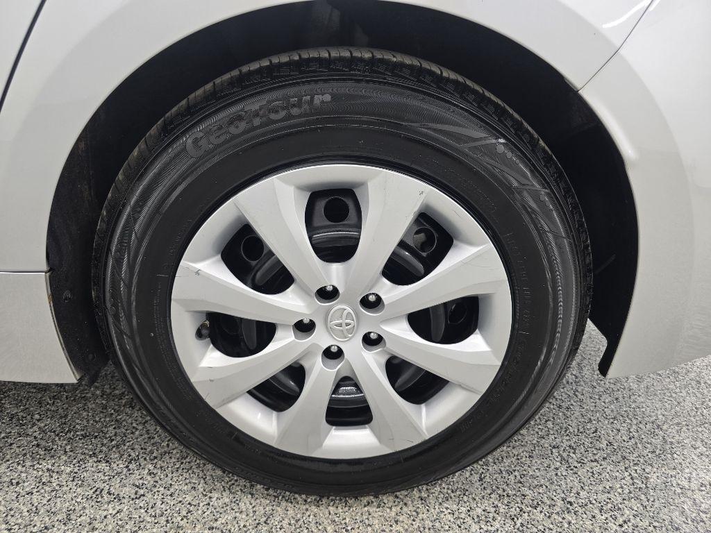 Toyota Corolla LE 2022