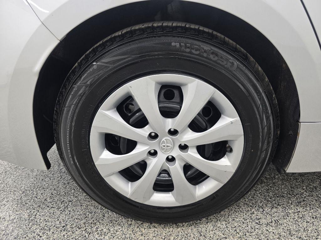 Toyota Corolla LE 2022