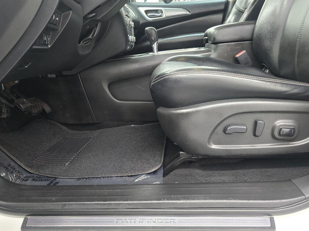 Nissan Pathfinder SL 2020