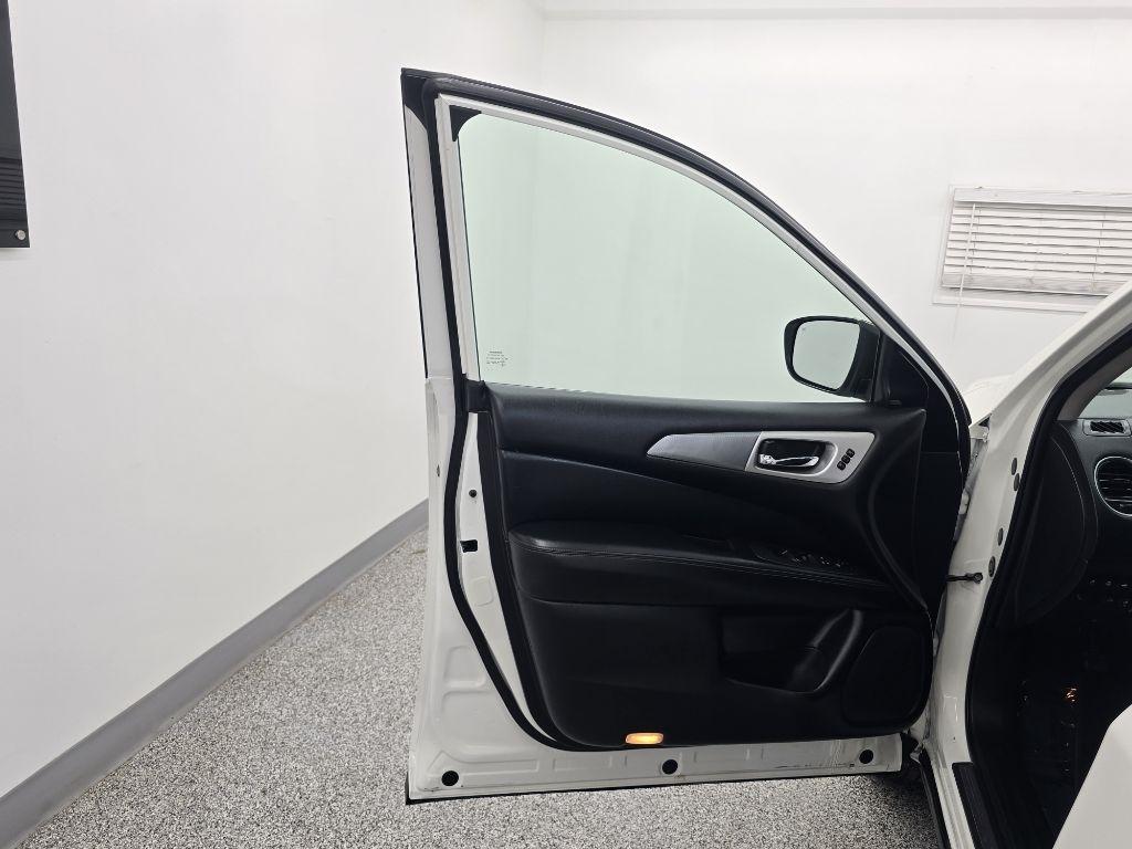 Nissan Pathfinder SL 2020