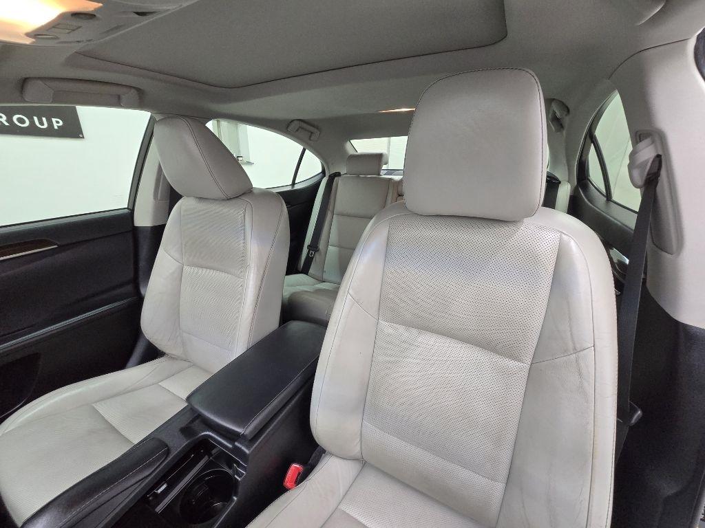 Lexus ES 350 Sedan 2014