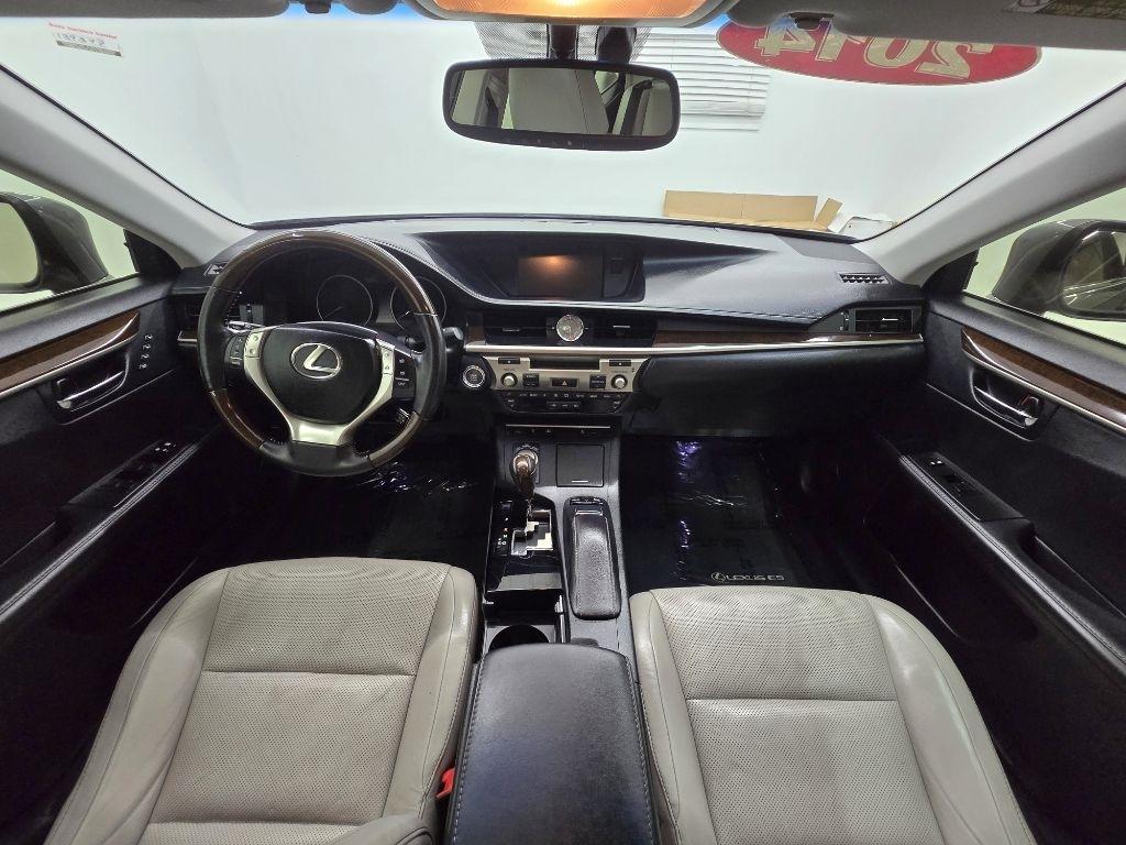 Lexus ES 350 Sedan 2014
