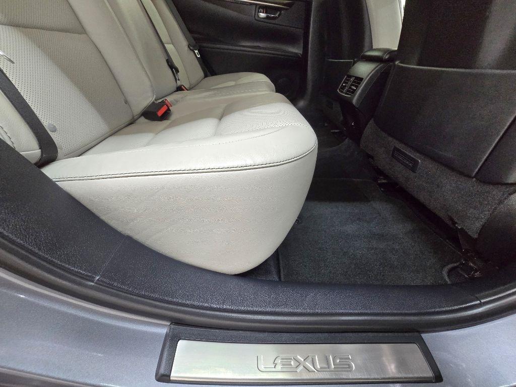 Lexus ES 350 Sedan 2014