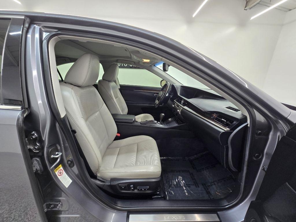 Lexus ES 350 Sedan 2014