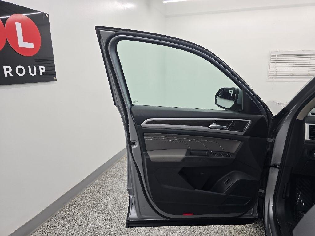Volkswagen Atlas V6 SE w/Technology 4MOTION 2023