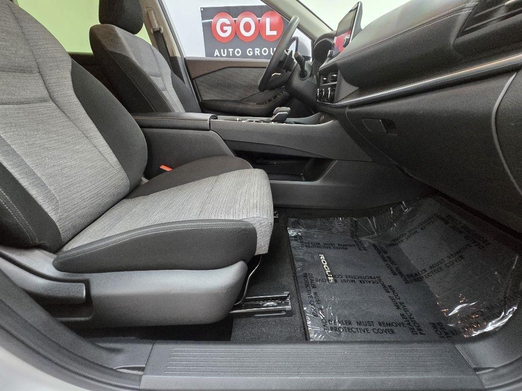 Nissan Rogue SV 2023