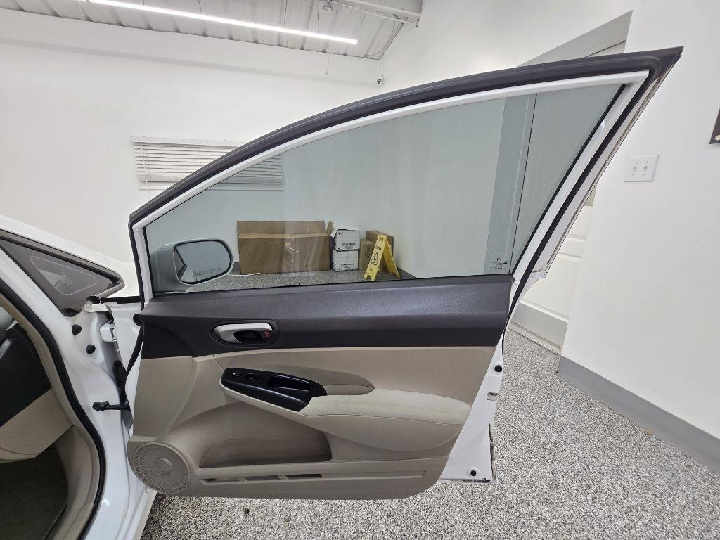 Honda Civic LX Sedan 5-Speed AT 2009