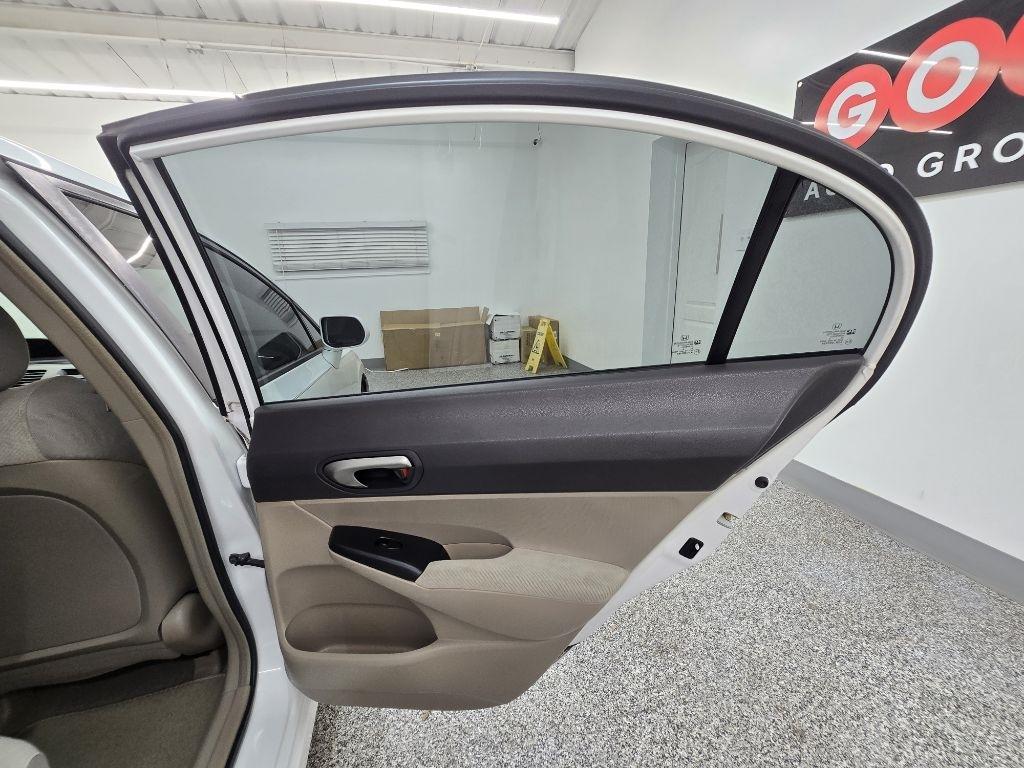 Honda Civic LX Sedan 5-Speed AT 2009