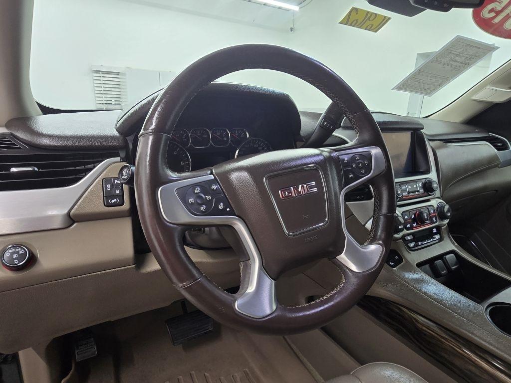GMC Yukon XL SLT 1/2 Ton 2WD 2015