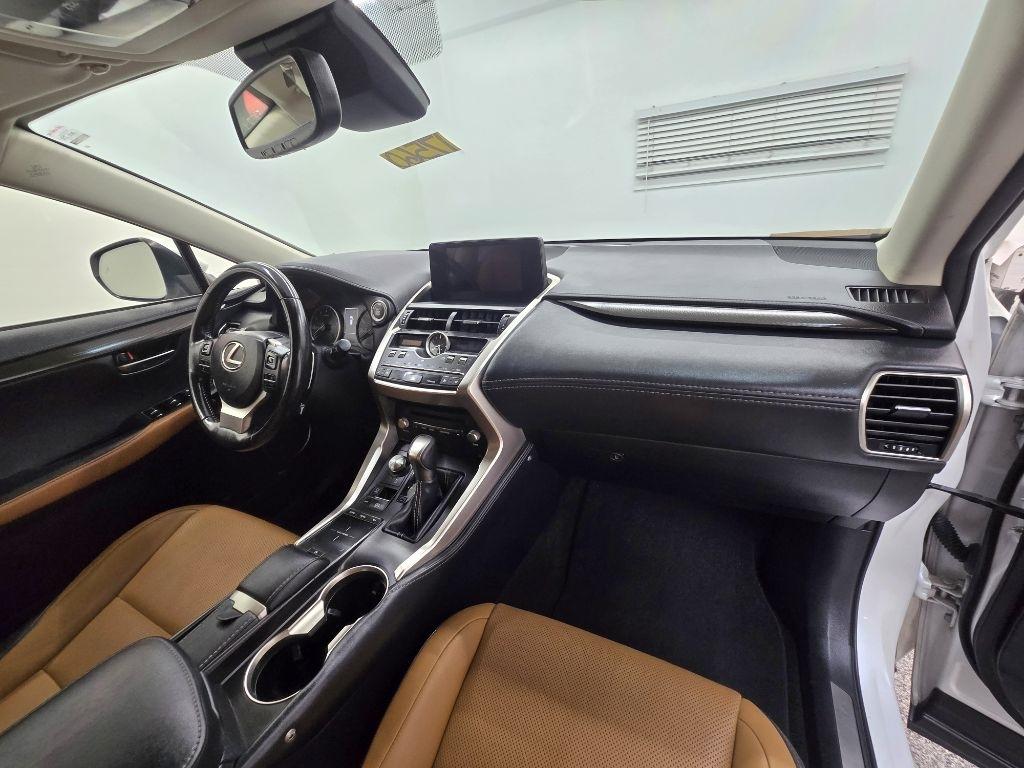 Lexus NX 300 Luxury 2020