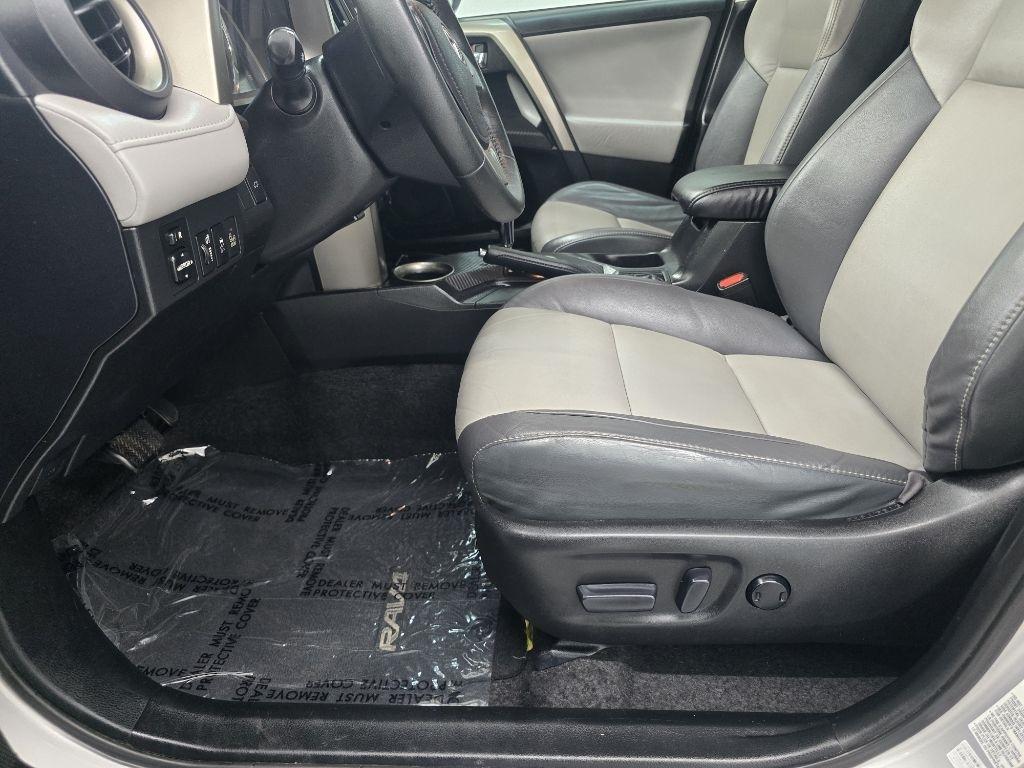 Toyota RAV4 Limited FWD 2015