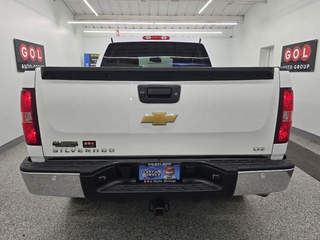 Chevrolet Silverado 1500 LTZ Crew Cab 2WD 2012