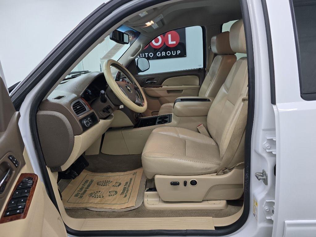 Chevrolet Silverado 1500 LTZ Crew Cab 2WD 2012