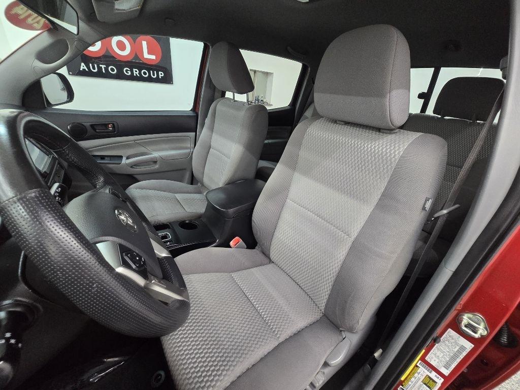 Toyota Tacoma PreRunner Double Cab V6 5AT 2WD 2014