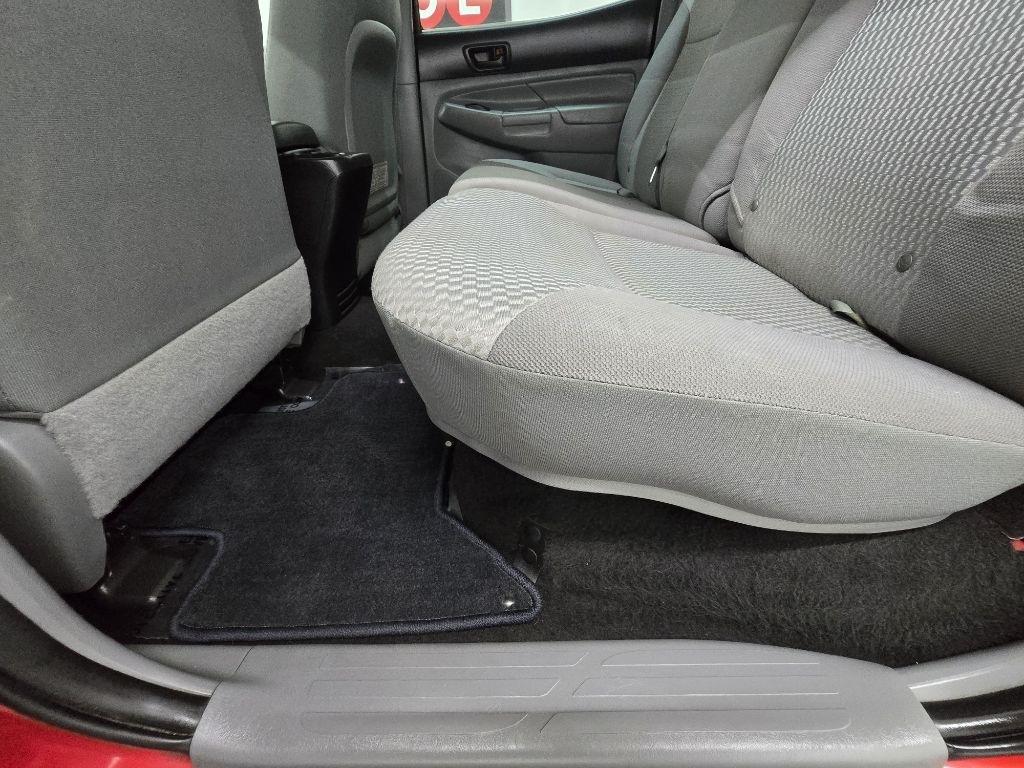 Toyota Tacoma PreRunner Double Cab V6 5AT 2WD 2014