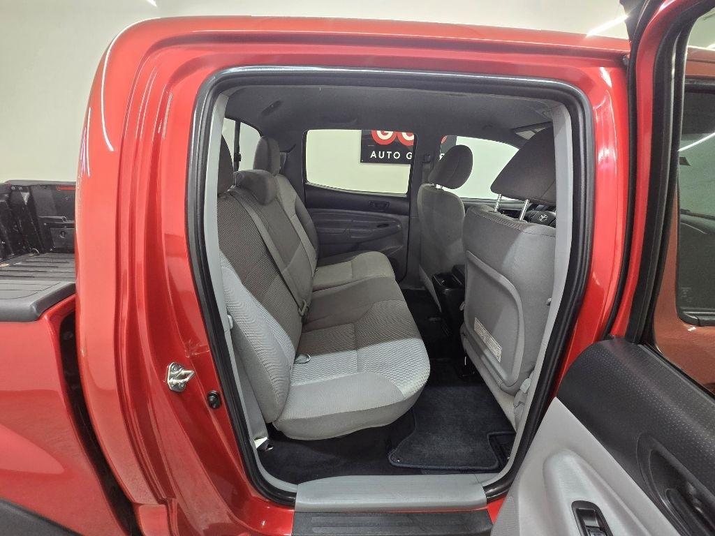 Toyota Tacoma PreRunner Double Cab V6 5AT 2WD 2014