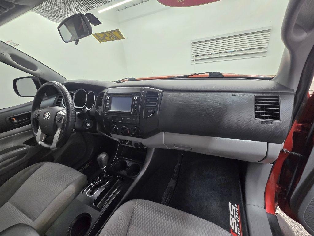 Toyota Tacoma PreRunner Double Cab V6 5AT 2WD 2014