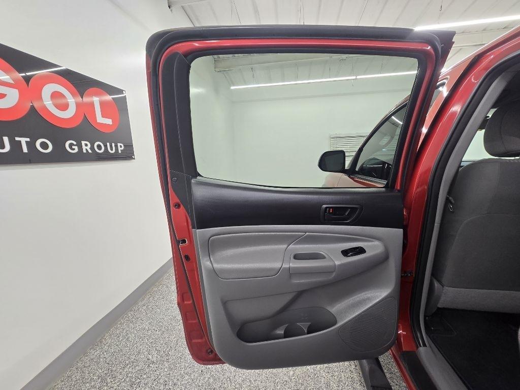 Toyota Tacoma PreRunner Double Cab V6 5AT 2WD 2014
