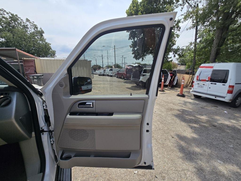 Ford Expedition EL Limited 2WD 2013