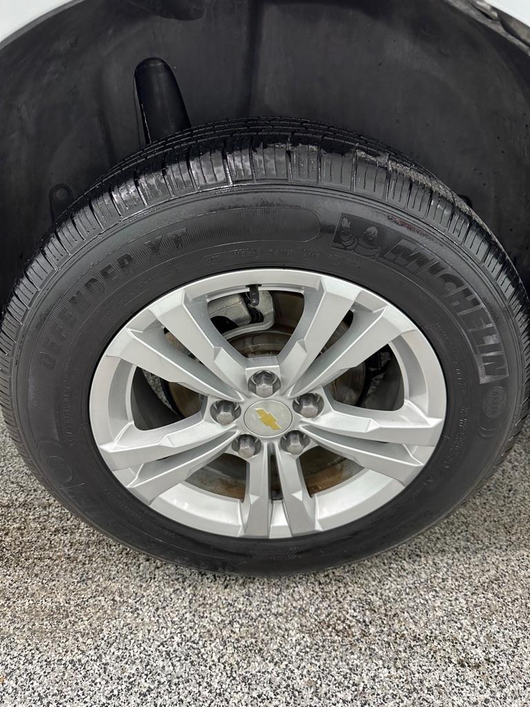 Chevrolet Equinox 1LT 2WD 2012