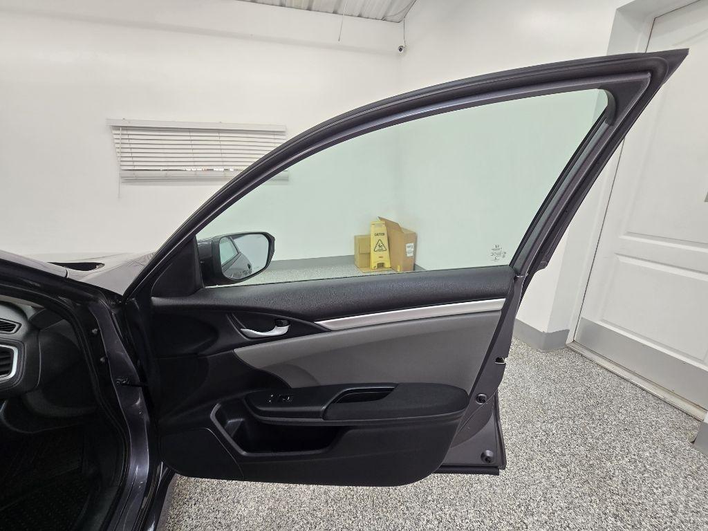 Honda Civic LX Sedan CVT 2016