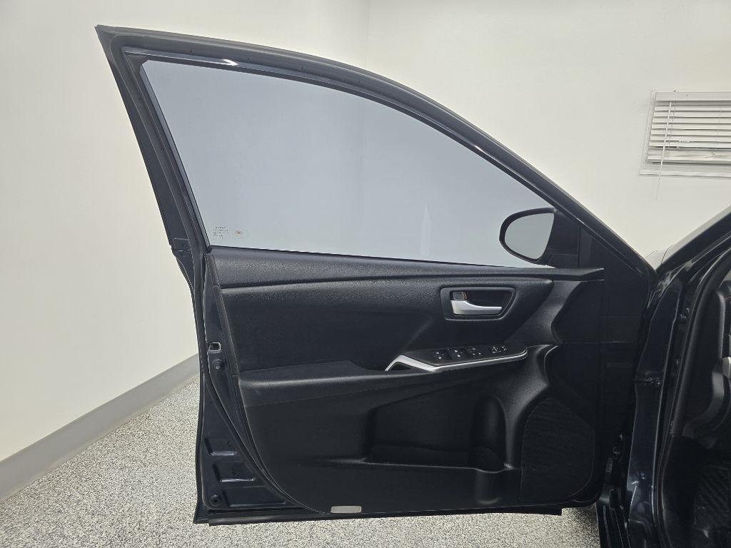 Toyota Camry XLE 2016