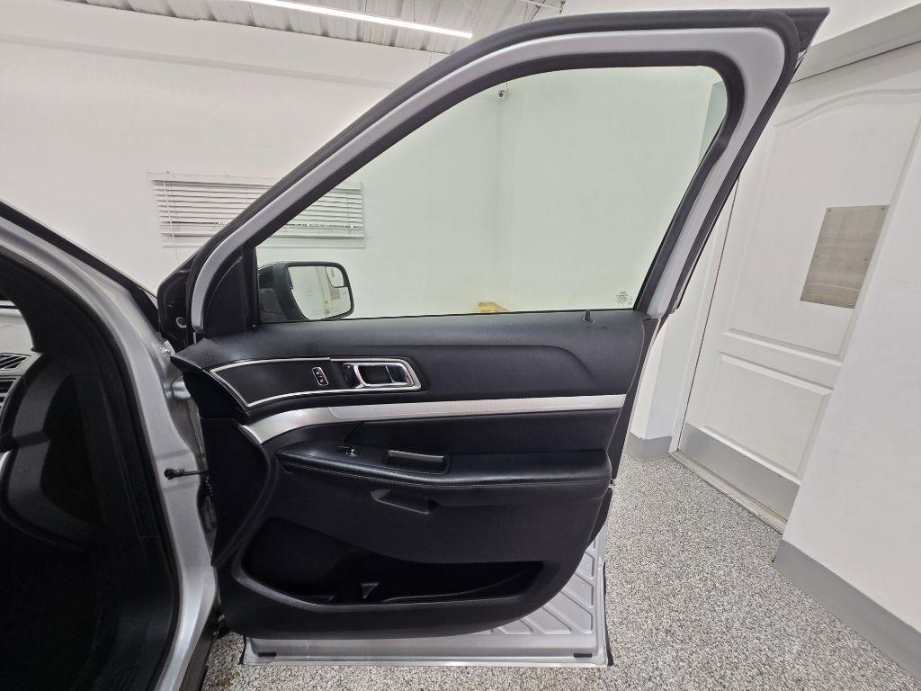 Ford Explorer XLT FWD 2016