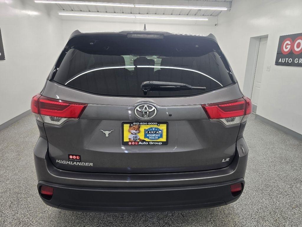 Toyota Highlander LE Plus FWD V6 2017