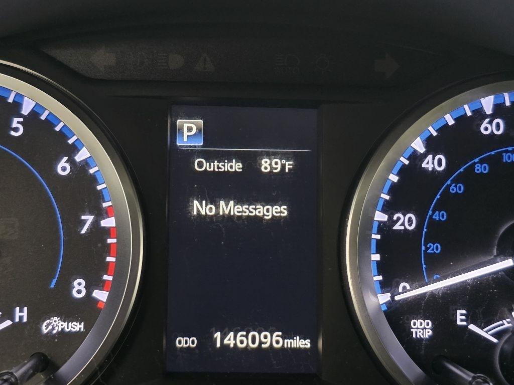 Toyota Highlander LE Plus FWD V6 2017