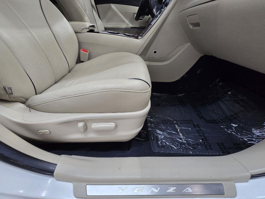 Toyota Venza XLE V6 FWD 2015