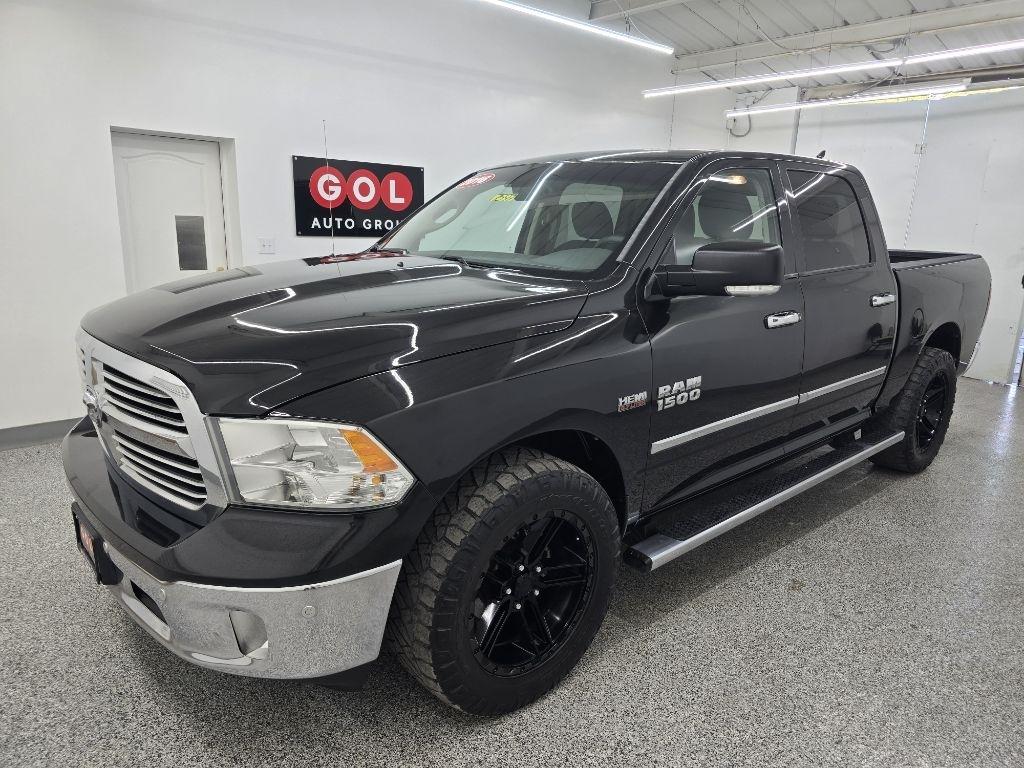 RAM 1500 SLT Crew Cab SWB 2WD 2016