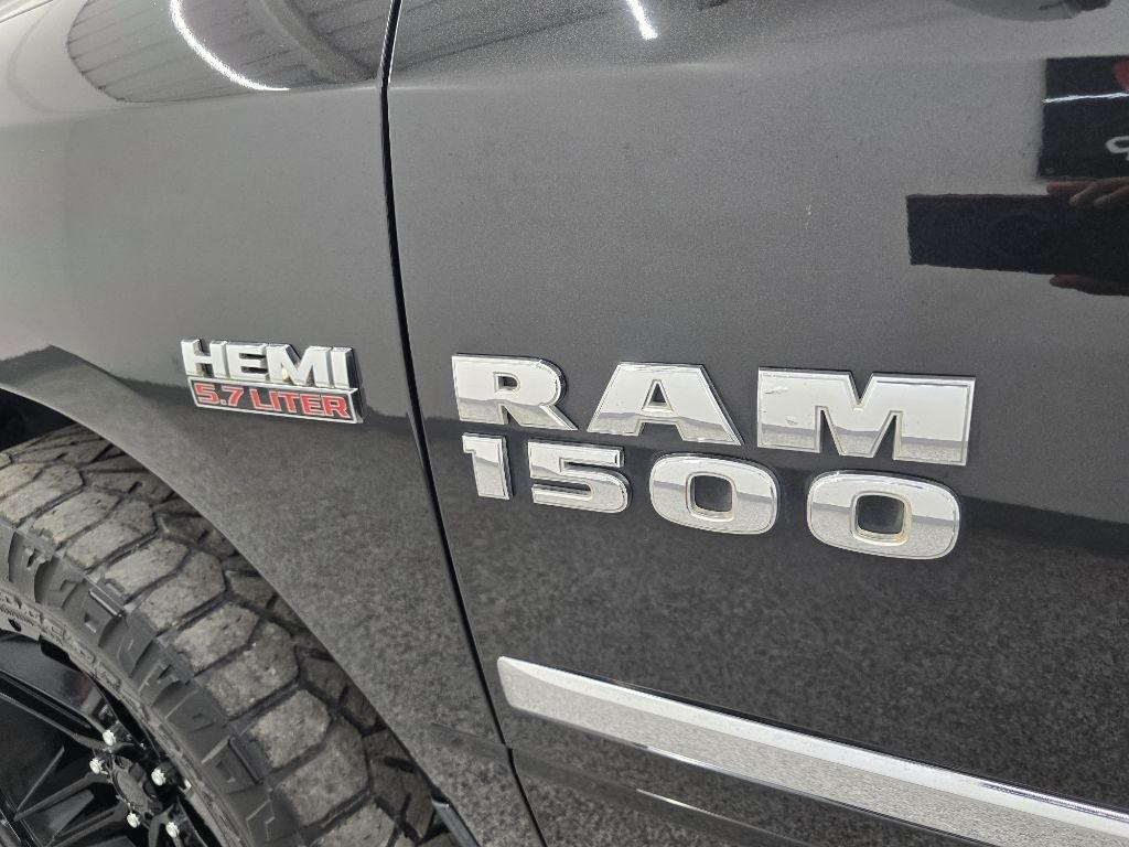 RAM 1500 SLT Crew Cab SWB 2WD 2016
