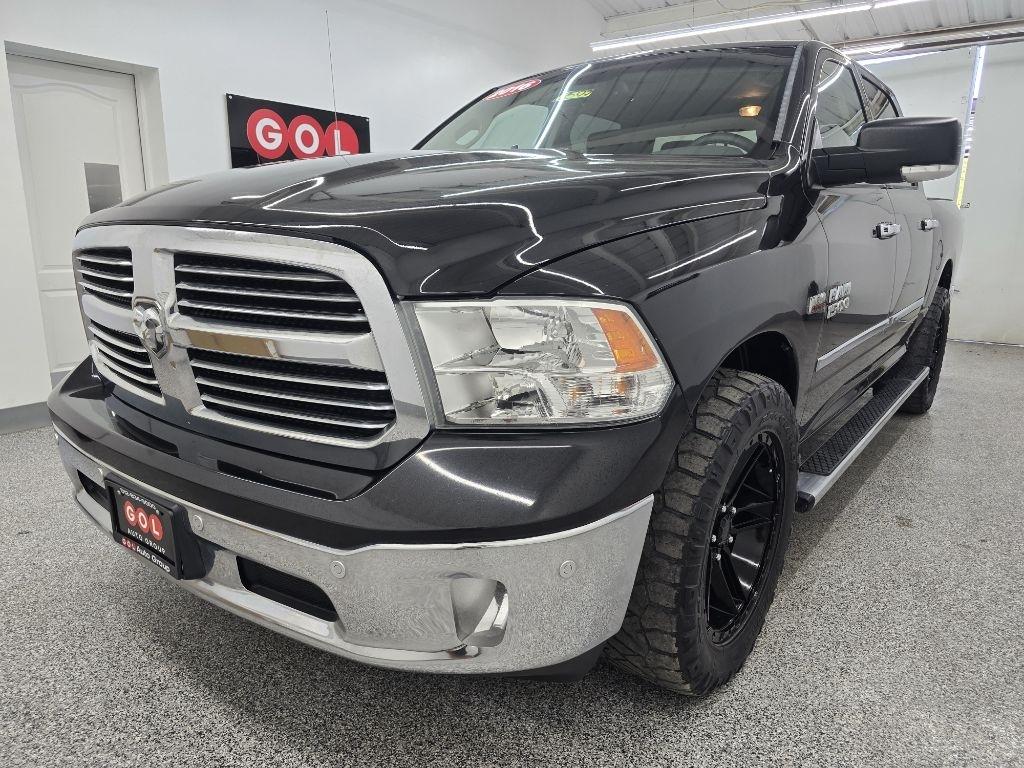 RAM 1500 SLT Crew Cab SWB 2WD 2016