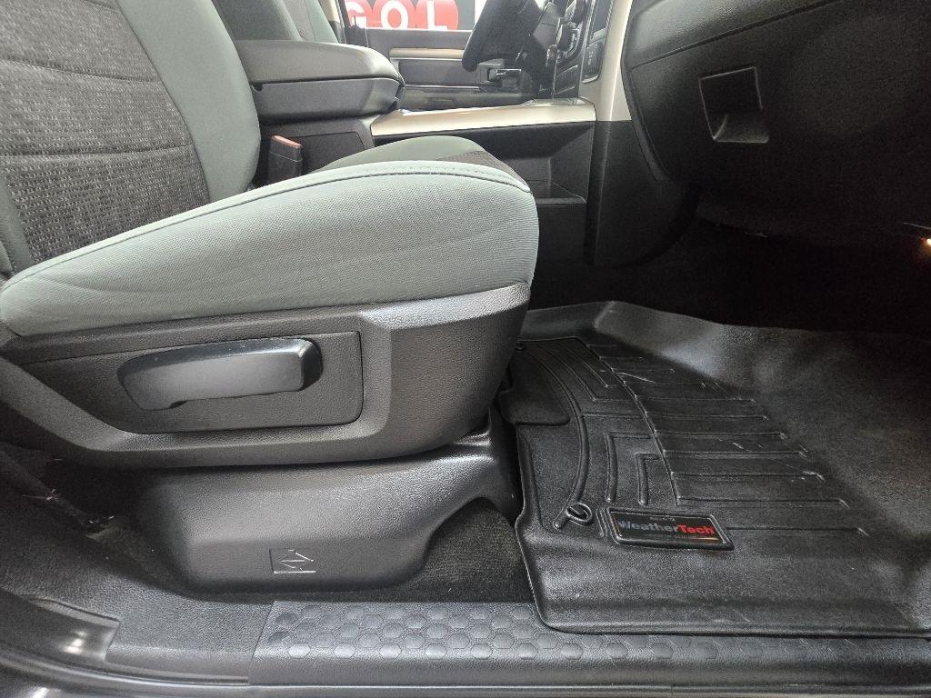 RAM 1500 SLT Crew Cab SWB 2WD 2016