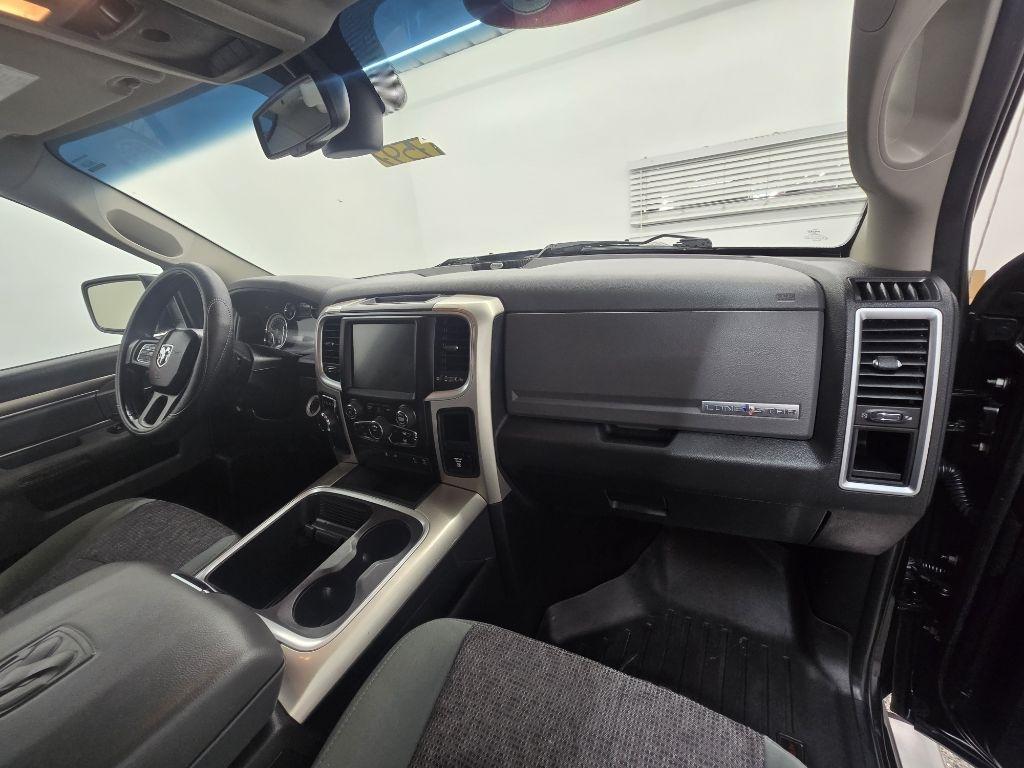 RAM 1500 SLT Crew Cab SWB 2WD 2016