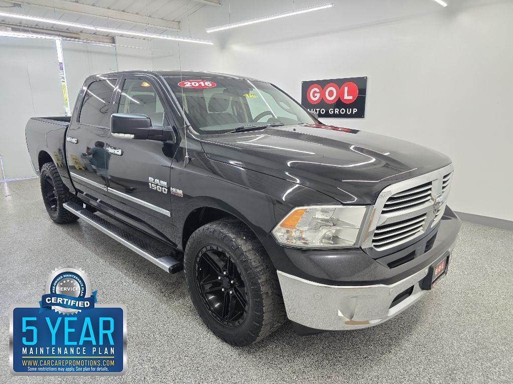 RAM 1500 SLT Crew Cab SWB 2WD 2016