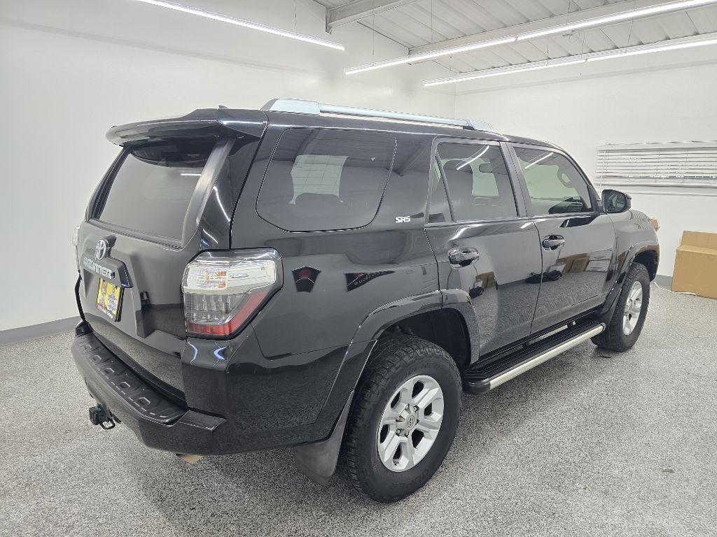 Toyota 4Runner SR5 4WD 2014