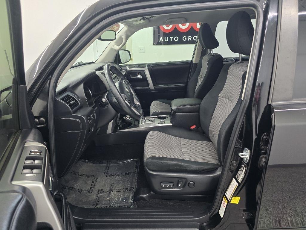Toyota 4Runner SR5 4WD 2014