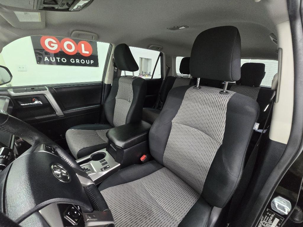 Toyota 4Runner SR5 4WD 2014