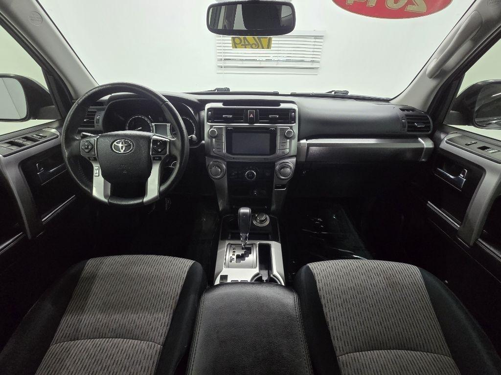 Toyota 4Runner SR5 4WD 2014