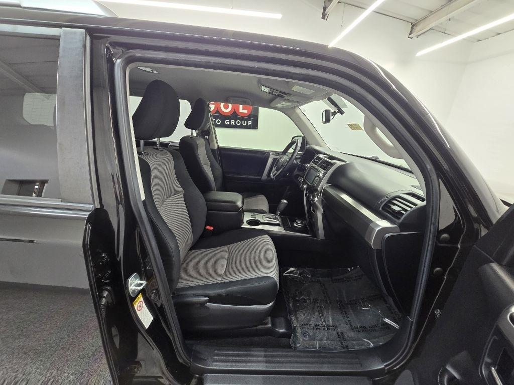 Toyota 4Runner SR5 4WD 2014