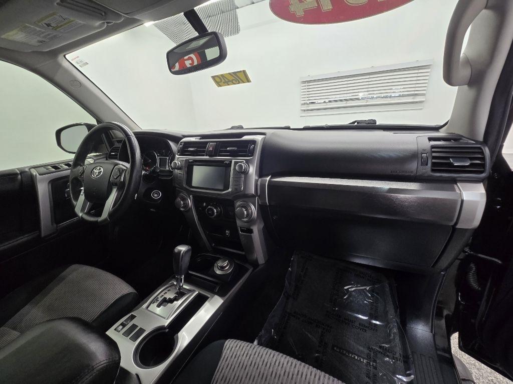 Toyota 4Runner SR5 4WD 2014