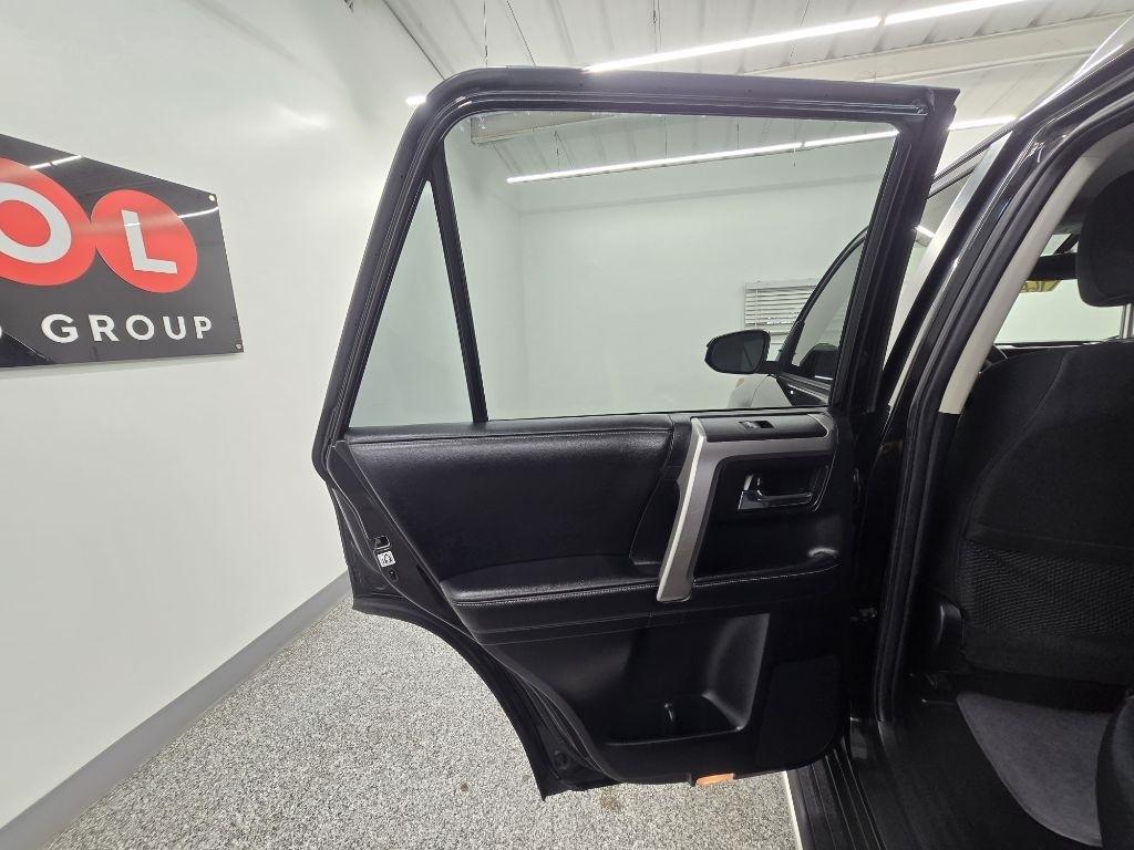 Toyota 4Runner SR5 4WD 2014