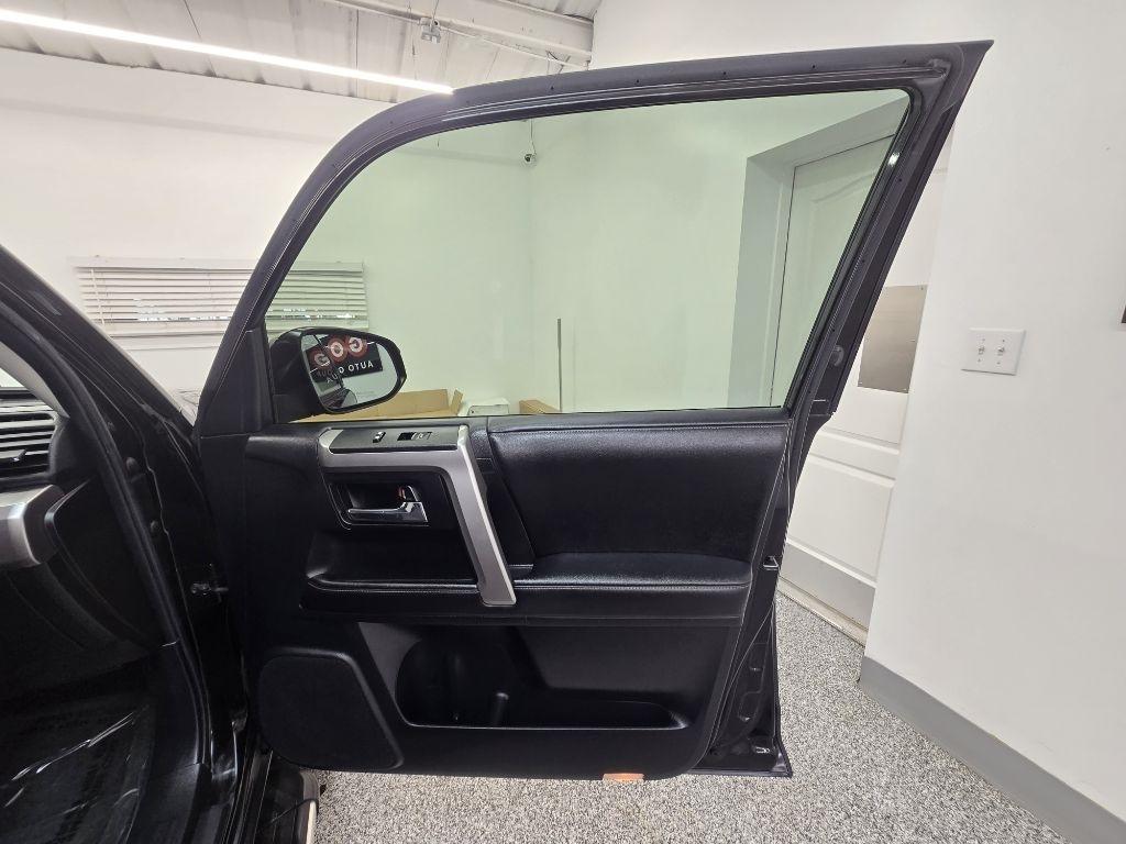 Toyota 4Runner SR5 4WD 2014