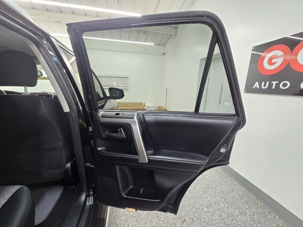 Toyota 4Runner SR5 4WD 2014
